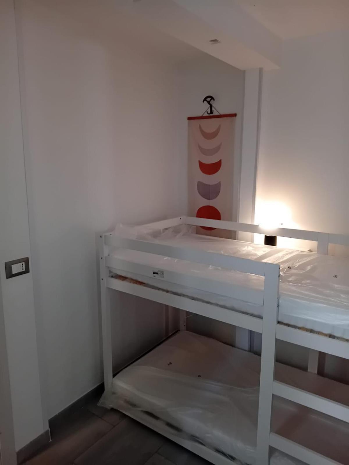 Room In Historical City Centre With Private Bathroom Catania Exteriör bild