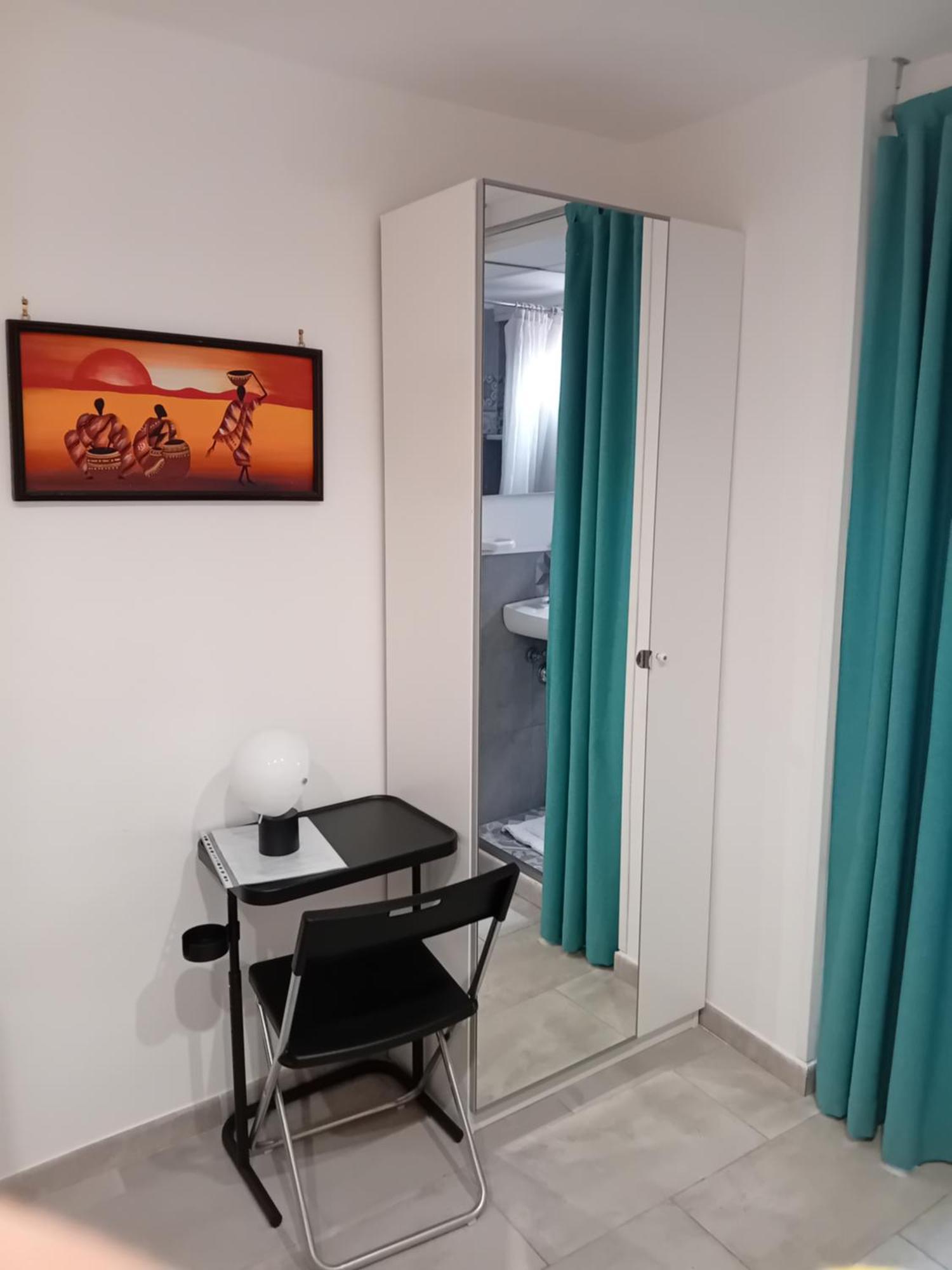 Room In Historical City Centre With Private Bathroom Catania Exteriör bild
